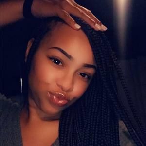 Meet your Posher, Benecia